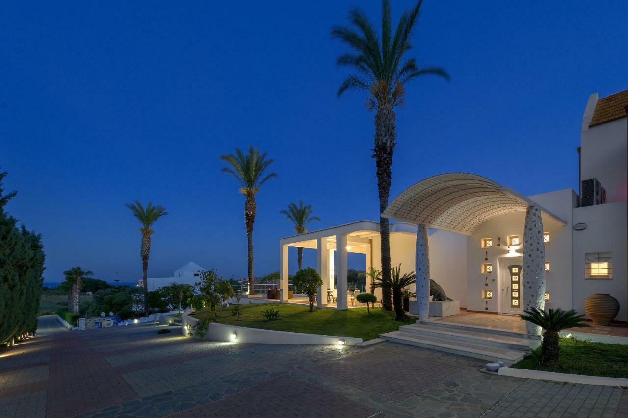 Grande Dame Villa Of Rhodes Асгуру Екстер'єр фото