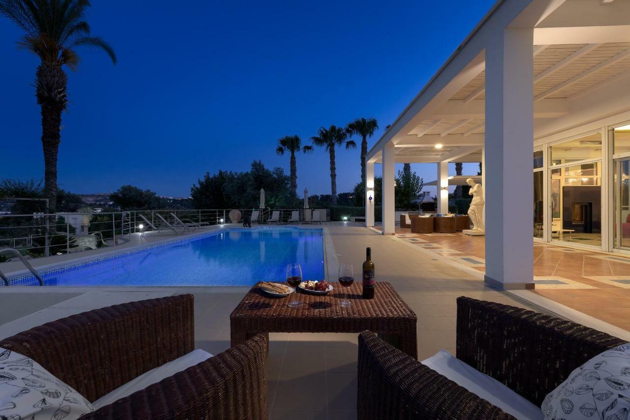 Grande Dame Villa Of Rhodes Асгуру Екстер'єр фото